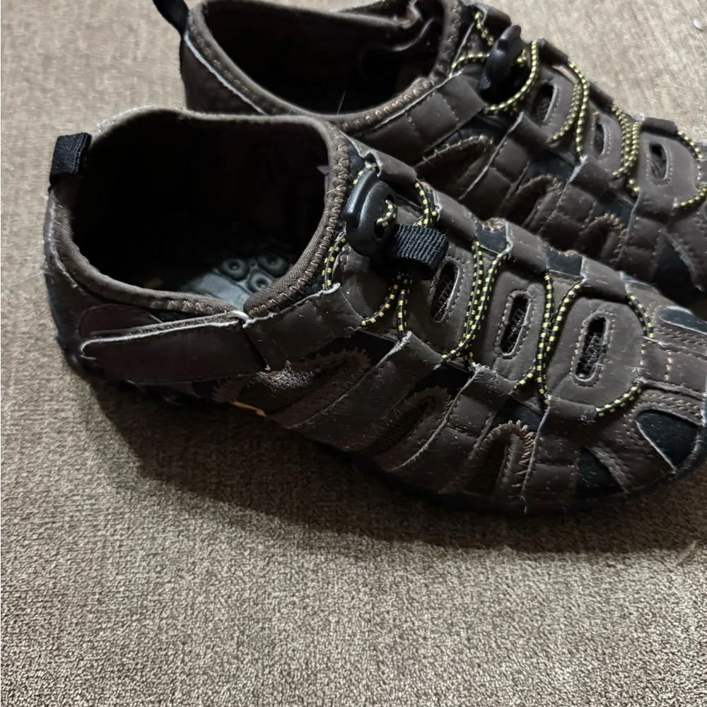 Crazy 8 Brown Shoes